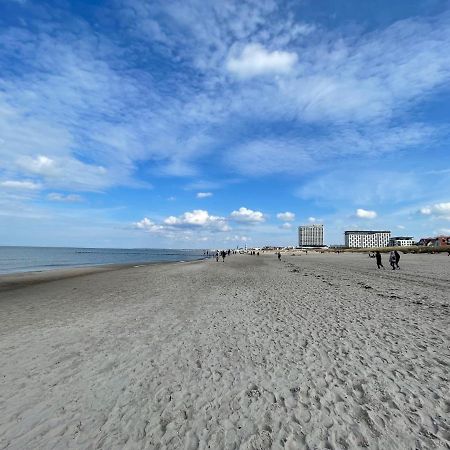Exclusive Fewo In Warnemuende, 150M To The Beach, 2 Bathrooms, 2 Bedrooms, Sauna, Wifi And Much More. Rostock Bagian luar foto