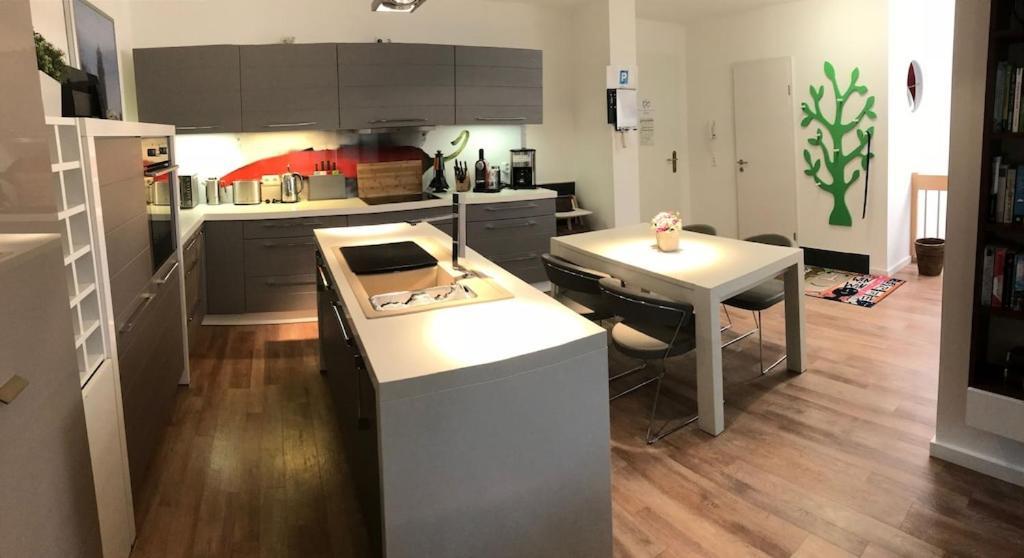 Exclusive Fewo In Warnemuende, 150M To The Beach, 2 Bathrooms, 2 Bedrooms, Sauna, Wifi And Much More. Rostock Bagian luar foto