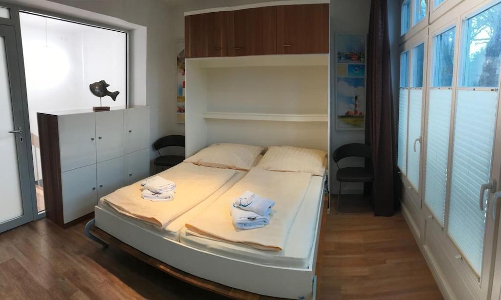 Exclusive Fewo In Warnemuende, 150M To The Beach, 2 Bathrooms, 2 Bedrooms, Sauna, Wifi And Much More. Rostock Bagian luar foto